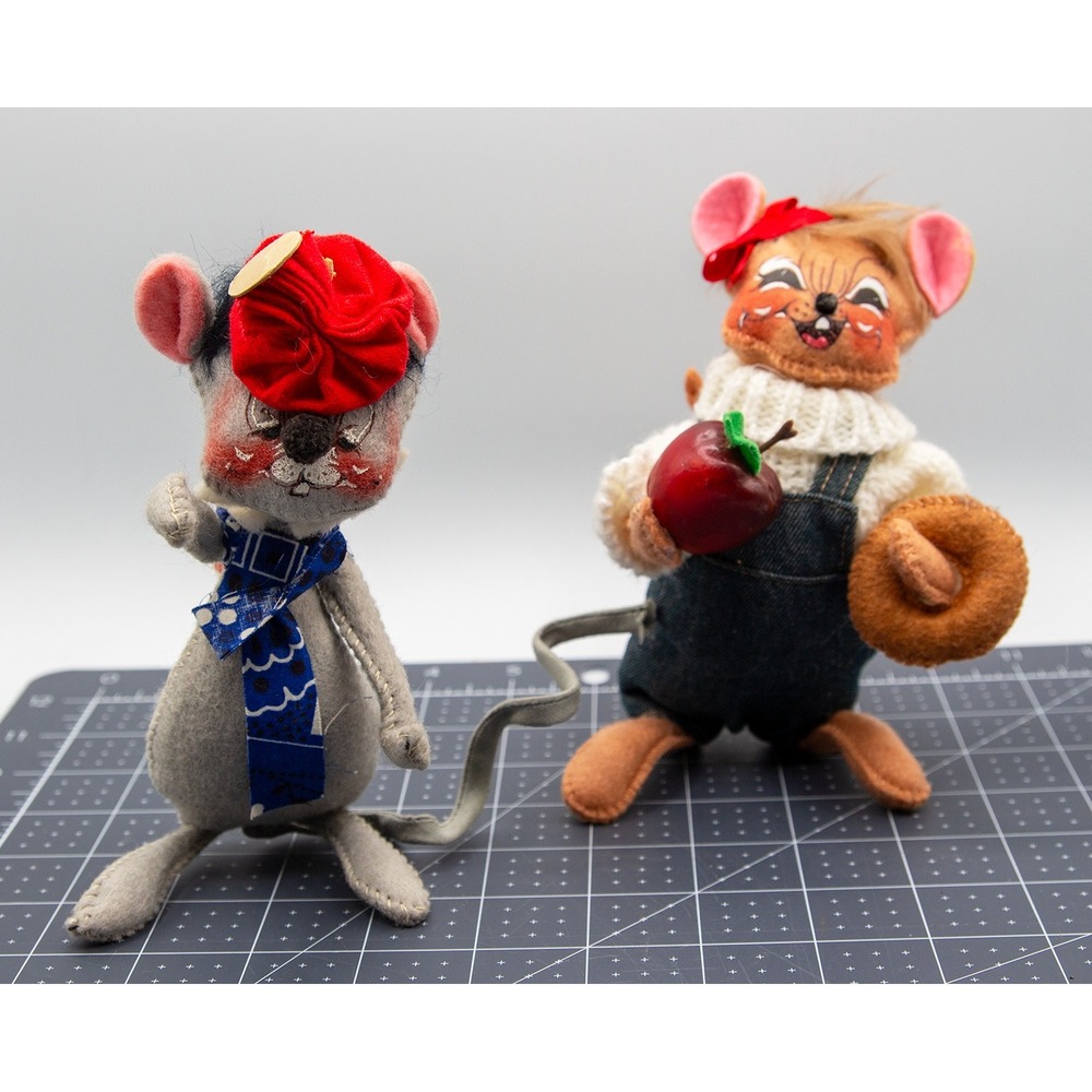 Vintage Annalee Mobilitee Dolls Felt Mice Set of 2 Red Hat Scarf Denim Overalls